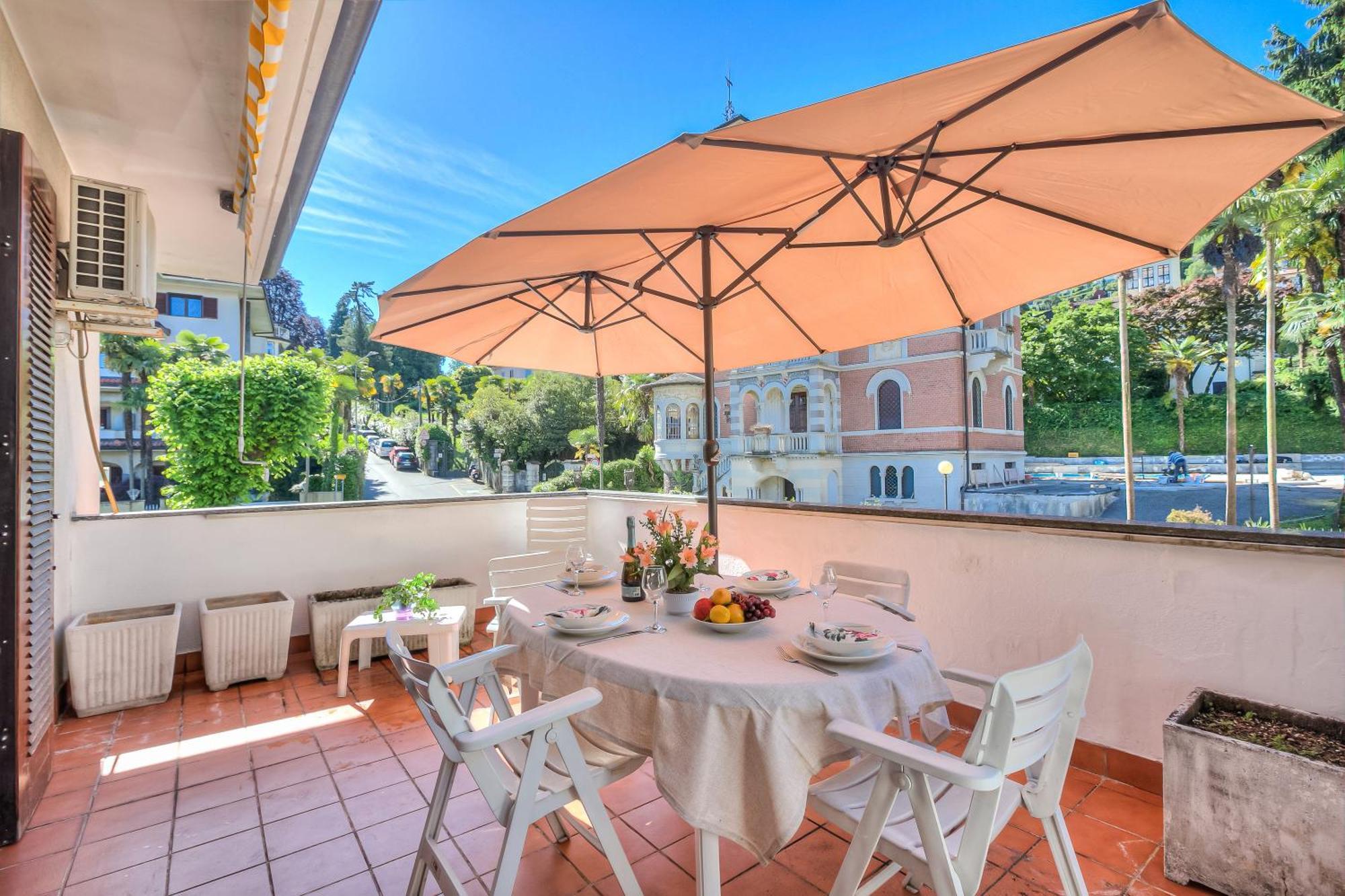 Appartamento Gaya Stresa Center - Happy Rentals Екстериор снимка