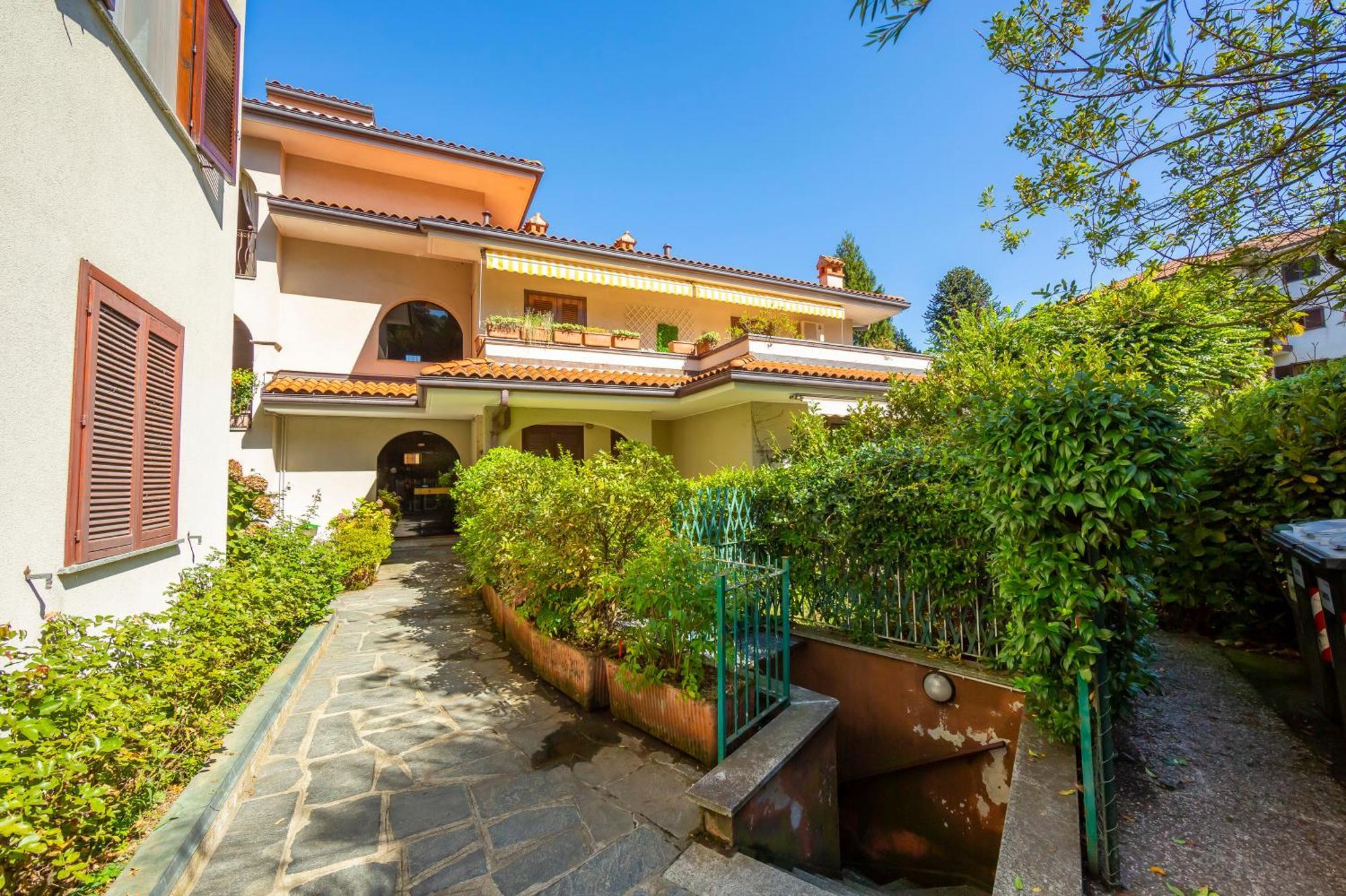 Appartamento Gaya Stresa Center - Happy Rentals Екстериор снимка